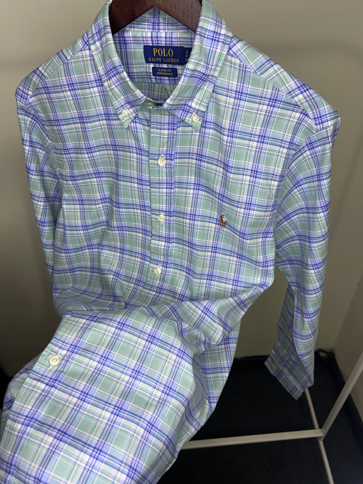 A Ralph Lauren Plaid Performance shirt / Classic fit
